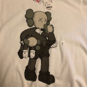 Uniqlo x Kaws